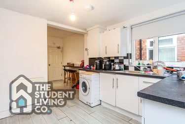 5 bed house, Claude Street, Dunkirk, Nottingham, NG72LA - Image 3