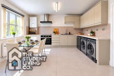 6 bed house, Gadd Street, Radford, Nottingham, NG74BJ - Image 1