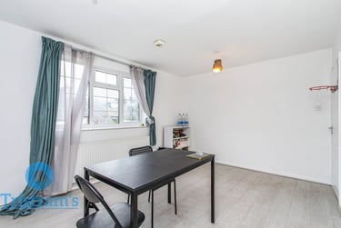 2 bed house, Goldswong Terrace, Arboretum, Nottingham, NG34HB - Image 4