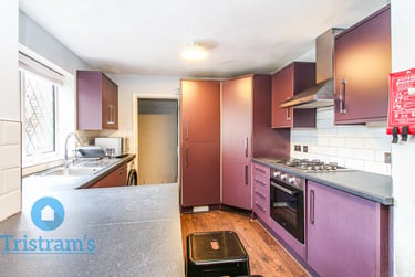 5 bed house, Kimbolton Avenue, Radford, Nottingham, NG71PT - Image 2