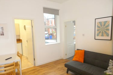 1 bed flat, Everett Road, Withington, Manchester, M203DZ - Image 1