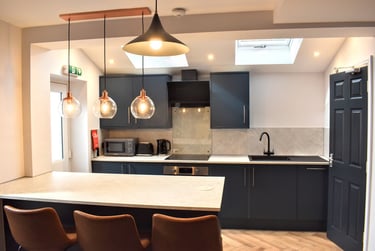5 bed house, Finchley Road, Fallowfield, Manchester, M146EN - Image 1