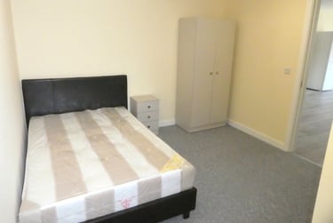 2 bed flat, Yew Tree Road, Withington, Manchester, M203FG - Image 4