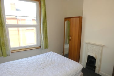 2 bed house, Brockley Avenue, Rusholme, Manchester, M147BP - Image 1