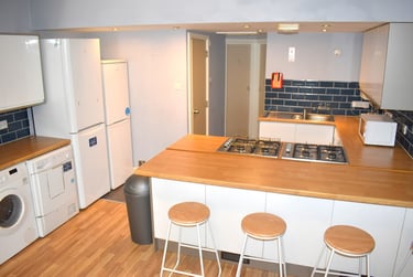 8 bed house, Whitby Road, Fallowfield, Manchester, M146QH - Image 2