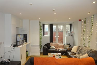 1 bed house, Egerton Road, Fallowfield, Manchester, M146YD - Image 3