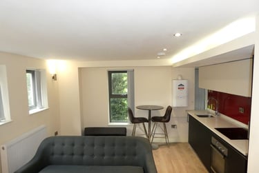 1 bed flat, Park Crescent, Manchester, M145DU - Image 3