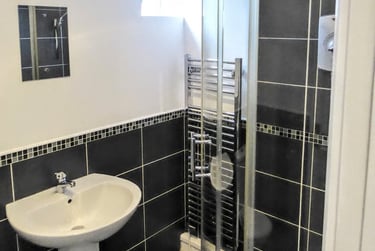 6 bed house, Grecian Street North, Charlestown, Salford, M72JR - Image 13