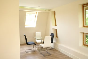 3 bed flat, Park Crescent, Victoria Park, Manchester, M145DU - Image 2