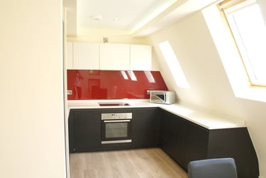 3 bed flat, Park Crescent, Victoria Park, Manchester, M145DU - Image 1