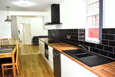 7 bed house, Weaste Road, Weaste, Salford, M55HL - Image 1