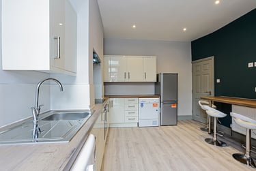 4 bed house, Martin Street, Weaste, Salford, M55JZ - Image 1