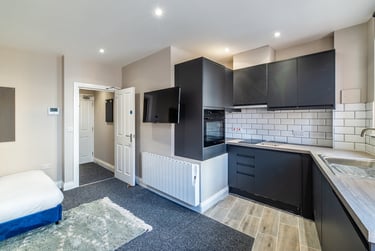 1 bed studio, Derby Road, Arboretum, Nottingham, NG15FB - Image 3