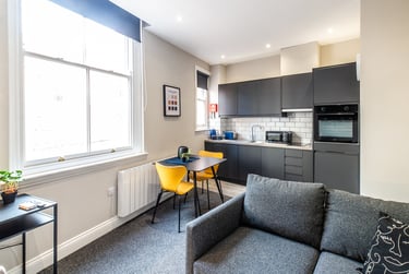 1 bed flat, Derby Road, Arboretum, Nottingham, NG15FB - Image 1