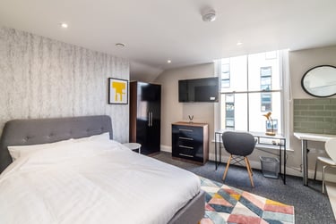 1 bed studio, Derby Road, Arboretum, Nottingham, NG15FB - Image 1