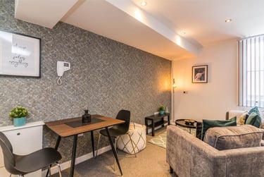 2 bed flat, Gamble Street, Nottingham, NG74GE - Image 3