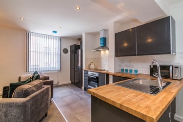 2 bed flat, Gamble Street, Nottingham, NG74GE - Image 12