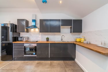 2 bed flat, Gamble Street, Nottingham, NG74GE - Image 1