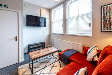 2 bed flat, North Sherwood Street, Nottingham, NG14FJ - Image 3