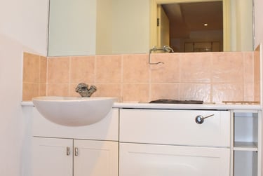 1 bed flat, Whitworth Street West, Chorlton on Medlock, Manchester, M15EA - Image 10