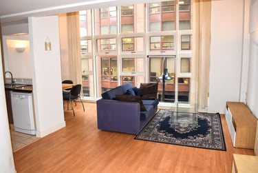 1 bed flat, Whitworth Street West, Chorlton on Medlock, Manchester, M15EA - Image 1
