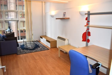 1 bed flat, Whitworth Street West, Chorlton on Medlock, Manchester, M15EA - Image 7