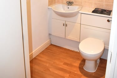 1 bed flat, Whitworth Street West, Chorlton on Medlock, Manchester, M15EA - Image 9