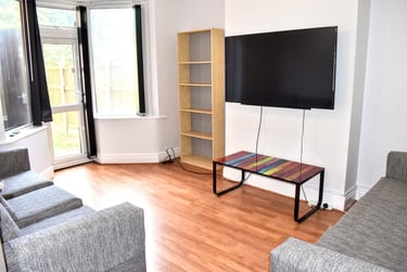 7 bed house, Heyscroft Road (7B), Withington, Manchester, M204QN - Image 2