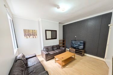 3 bed house, Monton Street, Rusholme, Manchester, M144LS - Image 2