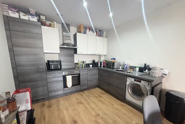 2 bed flat, New Union Street, Manchester, M46BW - Image 3