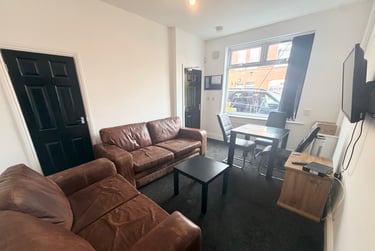 3 bed house, Suffolk Street, Charlestown, Salford, M66DU - Image 5