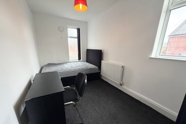 3 bed house, Suffolk Street, Charlestown, Salford, M66DU - Image 12