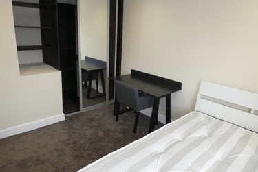 4 bed flat, Aspinall Street, Rusholme, Manchester, M145UD - Image 7