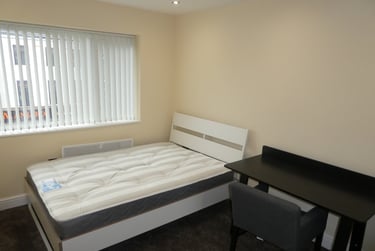 4 bed flat, Aspinall Street, Rusholme, Manchester, M145UD - Image 9