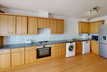 4 bed house, Aspull Walk, Manchester, M139ER - Image 1