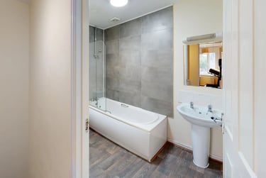 4 bed house, Aspull Walk, Manchester, M139ER - Image 7