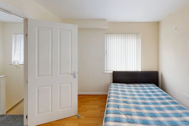 4 bed house, Aspull Walk, Manchester, M139ER - Image 8