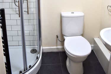 4 bed flat, Plymouth Grove, Longsight, Manchester, M130LX - Image 4