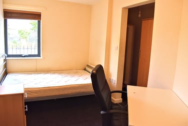4 bed flat, Plymouth Grove, Longsight, Manchester, M130LX - Image 7
