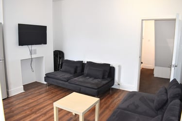 3 bed house, Carlton Avenue, Rusholme, Manchester, M147NL - Image 1