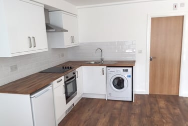 1 bed studio, Wilmslow Road, Victoria Park, Manchester, M145AQ - Image 4