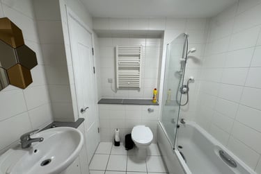 3 bed flat, Fulford Place, Grange Garth, York, YO104FE - Image 10