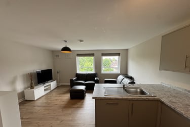 3 bed flat, Fulford Place, Grange Garth, York, YO104FE - Image 3