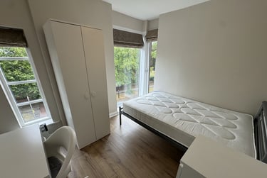 3 bed flat, Fulford Place, Grange Garth, York, YO104FE - Image 11