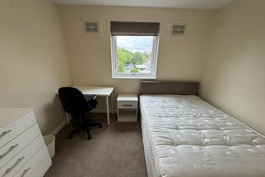 3 bed flat, Fulford Place, Grange Garth, York, YO104FE - Image 13