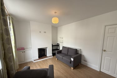2 bed house, Brownlow Street, The Groves, York, YO318LW - Image 1