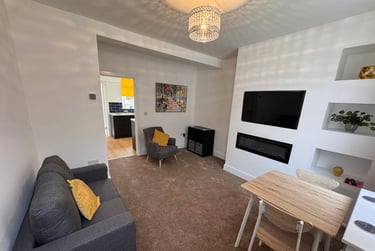 2 bed house, Amber Street, The Groves, York, YO318NG - Image 1