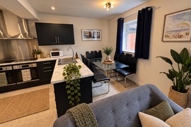 8 bed house, Hull Road *, Hull Road, York, YO103LA - Image 1