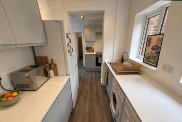 7 bed house, Green Dykes Lane, Layerthorpe, York, YO103HB - Image 3