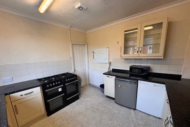 1 bed house, Burton Stone Lane, Clifton, York, YO306DF - Image 3